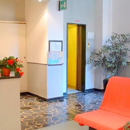 Feriehus In The Heart Of Within Walking Distance Of The Lake Baveno