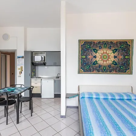 Feriehus In The Heart Of Within Walking Distance Of The Lake Baveno