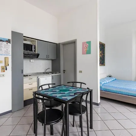 In The Heart Of Within Walking Distance Of The Lake *